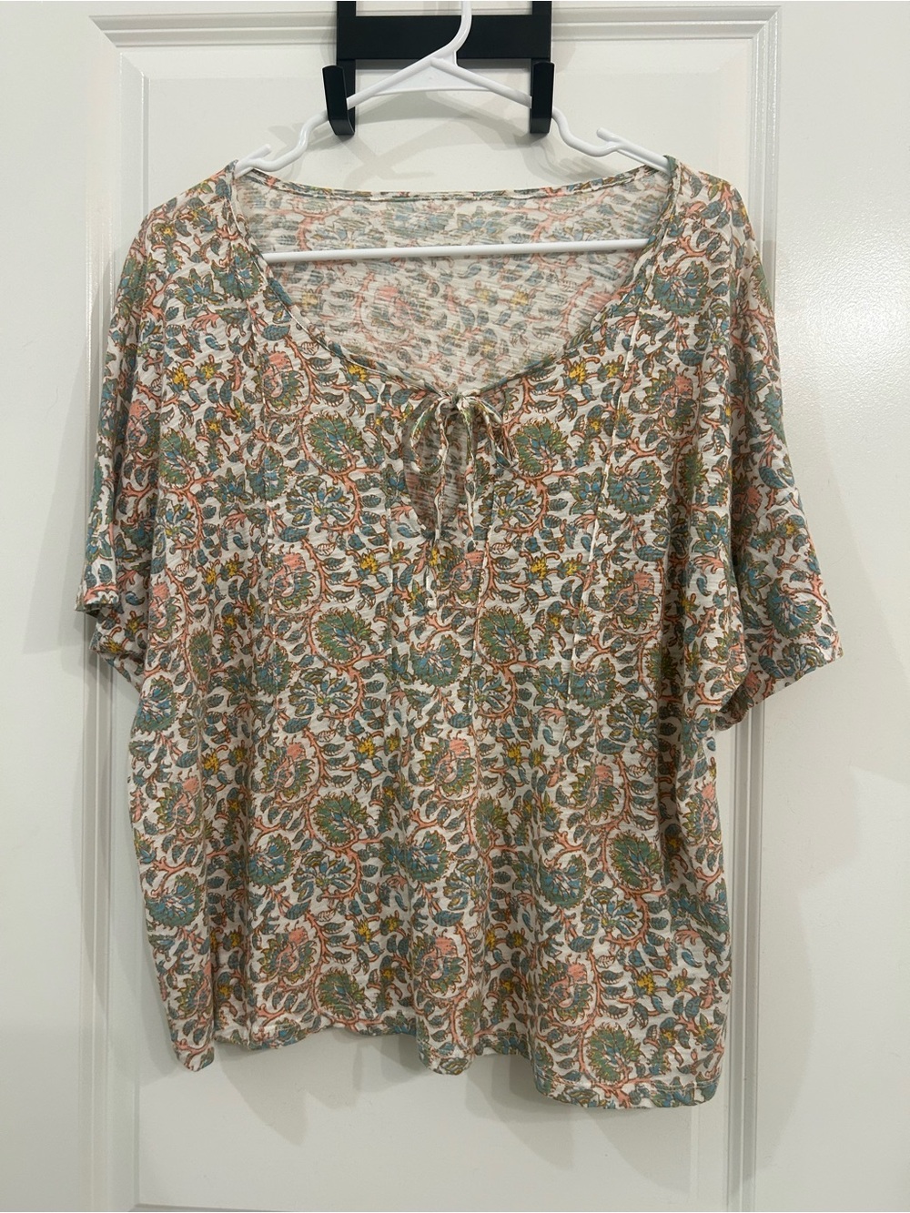 Floral Tie-Neck Short Sleeve Top - Green/Peach